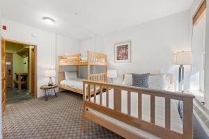 Palisades Tahoe Lodge Rentals Two Bedroom #712