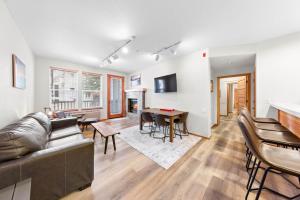 Palisades Tahoe Lodge Rentals Two Bedroom #705