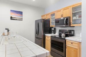 Palisades Tahoe Lodge Rentals Two Bedroom #705