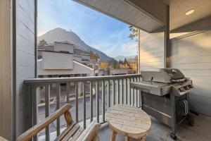 Palisades Tahoe Lodge Rentals Two Bedroom #800