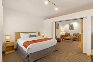 Palisades Tahoe Lodge Rentals Studio #144