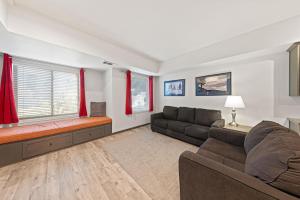 Palisades Tahoe Lodge Rentals Studio #117