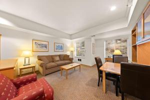 Palisades Tahoe Lodge Rentals Studio #118