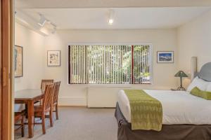 Palisades Tahoe Lodge Rentals Studio #148