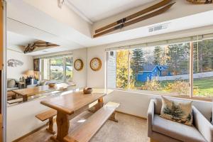 Palisades Tahoe Lodge Rentals Studio #214