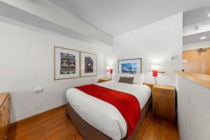 Palisades Tahoe Lodge Rentals Studio #229