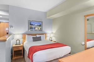 Palisades Tahoe Lodge Rentals Studio #238