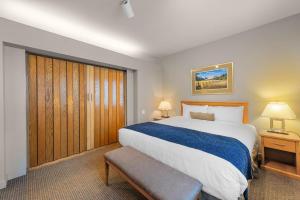 Palisades Tahoe Lodge Rentals Studio #255