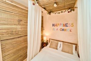 Exotic Jungle-Inspired Oasis