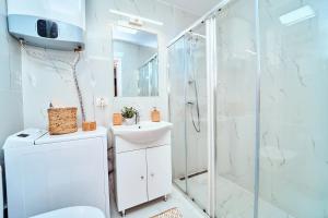 Exotic Jungle-Inspired Oasis