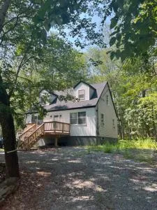 The Flying Dutchman Cottage in amenities filled Masthope community Ski Big Bear - Damascus