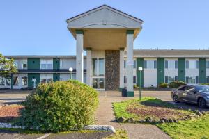 Waldport Bayfront Hotel & Restaurant