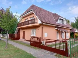 Holiday House Retro - Szántód