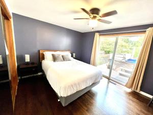 Spacious Retreat w Hot Tub. Perfect for Families