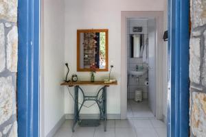 Standard Double Room with Shared Bathroom room in Himara Hostel
