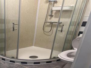 Apartment Sleeps 2 near Acton Park