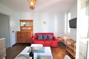 Looking for a lake view