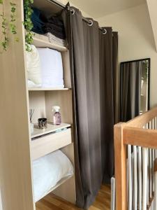 Maisons de vacances Cosy Maisonette Versailles : photos des chambres