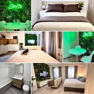 *Stud'Oz* Paris - Disneyland - Val d'Europe - 奥祖瓦尔-拉费里耶尔