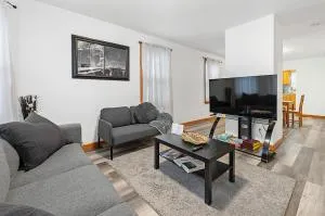 Sleeps 5 near ferry, train to Boston and downtown -2br apartment - 费尔黑文