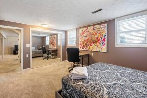 Elm. Peaceful pet friendly home. No pet fee!