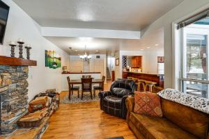 Meadow Creek Golf Resort Condo Skiing and Lake Life