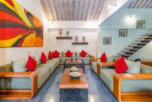 Villa Cinta Damai - Stunning & Stylish 4BR Luxury Villa in the Heart of Seminyak, Just a 10-Min Walk to the Beach