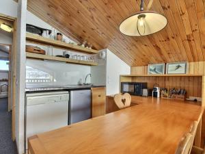 Appartement 2 pièces avec balcon et vue sur pistes, animaux admis - FR-1-455-252