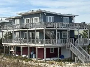 Fantastic Ocean Views From This First Floor Ocean Front Duplex In Harvey Cedars - Harvey Cedars