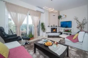 4 Seasons Ideal House - Lagolíon