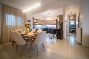 4 Seasons Ideal House