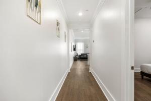 New 4 Bed luxury house wPrivate Heated Pool