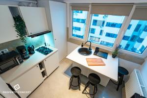 Central Residence Apartment 812 B3