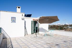 GuestHost- La Casita Apartment with pool