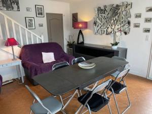 Villas 758 - Charmante maison en pierre, a quelques minutes des plages du Guen et du centre d'Erquy : photos des chambres