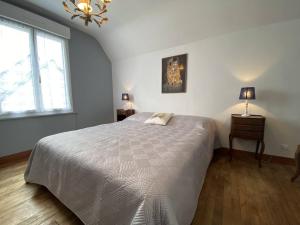 Villas 758 - Charmante maison en pierre, a quelques minutes des plages du Guen et du centre d'Erquy : photos des chambres