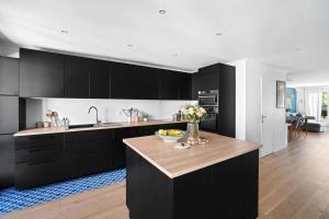 Spacious duplex with terraces