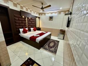 Hotel Sheela, 100m from Taj Mahal