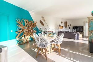 Villa SurgaBali - swimming pool and 300m from the beach