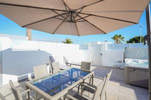 Luxury Solarium, Jacuzzi, AC and Wi-fi
