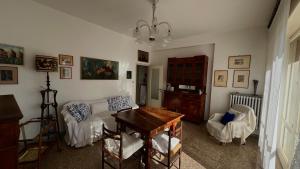 N273 - Numana, trilocale con terrazzo e doppi servizi