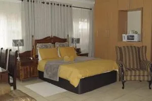 @Home Guest House - Suikerbostuin