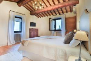 Pietra Campana Italian Villa Orvieto