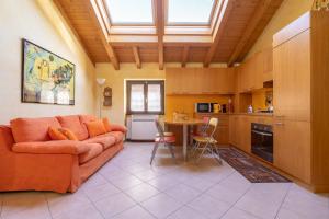 Apartment By the Ferry - Menaggio