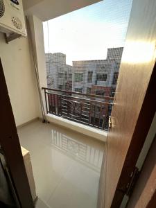 Brand new Entire 2BHK Apartment with WFH space.