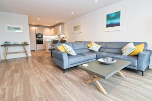 Sea view apartment, first floor