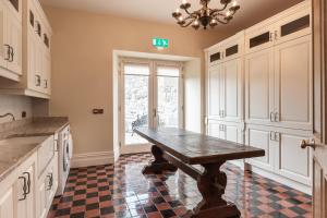 8 bedroomed house steeped in history