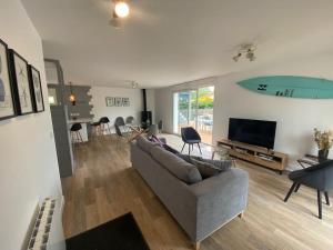 Maison mitoyenne chaleureuse avec piscine chauffée