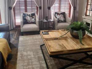 La Casa Guest House