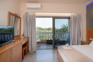 菲奥里酒店 - 阿查拉维